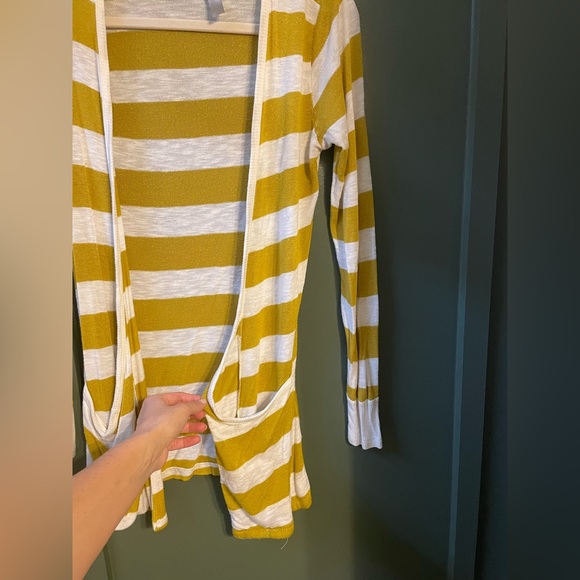 Francesca’s mustard striped cardigan - Picture 4 of 7